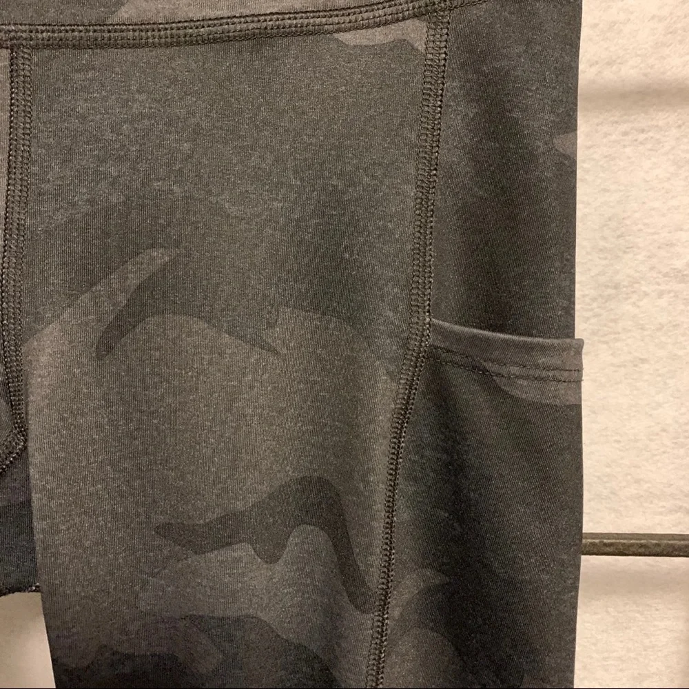 Aeropostale Aero Leggings‎ Women Medium Black Camo with Side Pockets 7921